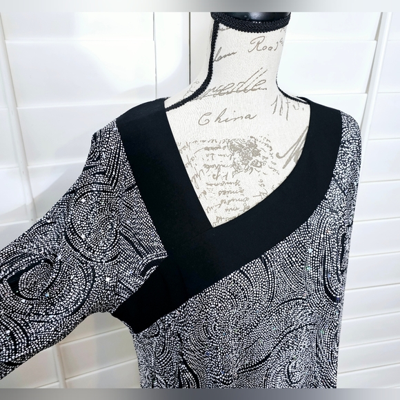 DRESSBARN SEQUINS BLOUSE/TOP - Picture 2 of 15